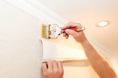 Pose de papier peint à Colombotte — revêtements muraux et toiles de verre
